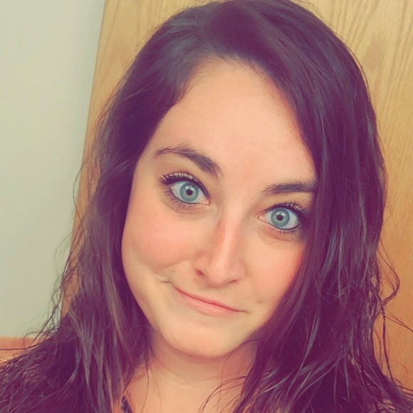 Meet your Posher, Nikki - Picture 1 of 1